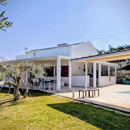 Ci Vulia - Sicilia, Con Colazione, Piscina, Barbecue, Parcheggio, Free Wifi, Sea Pool And Bbq ألكامو مارينا
